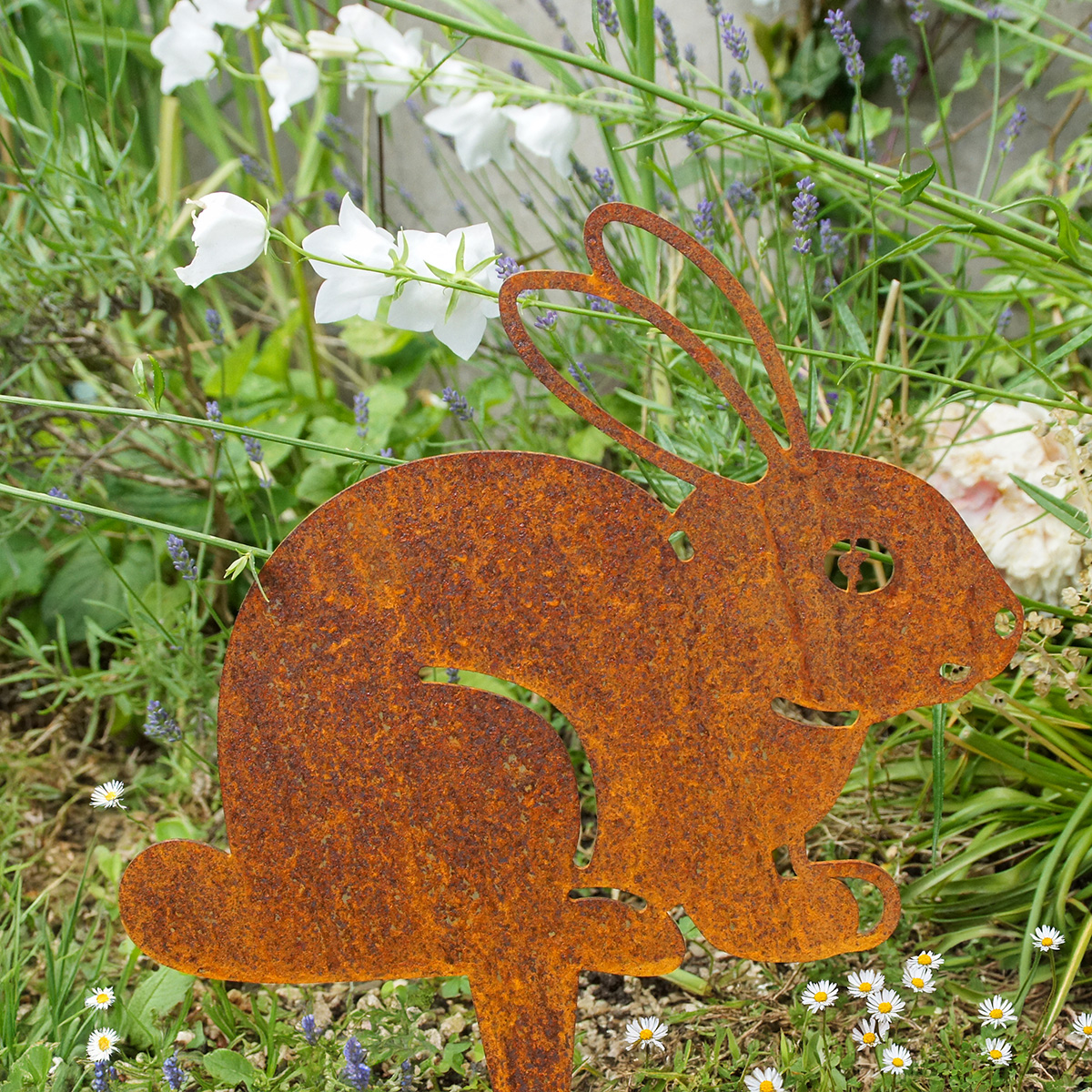 Hase aus Cortenstahl