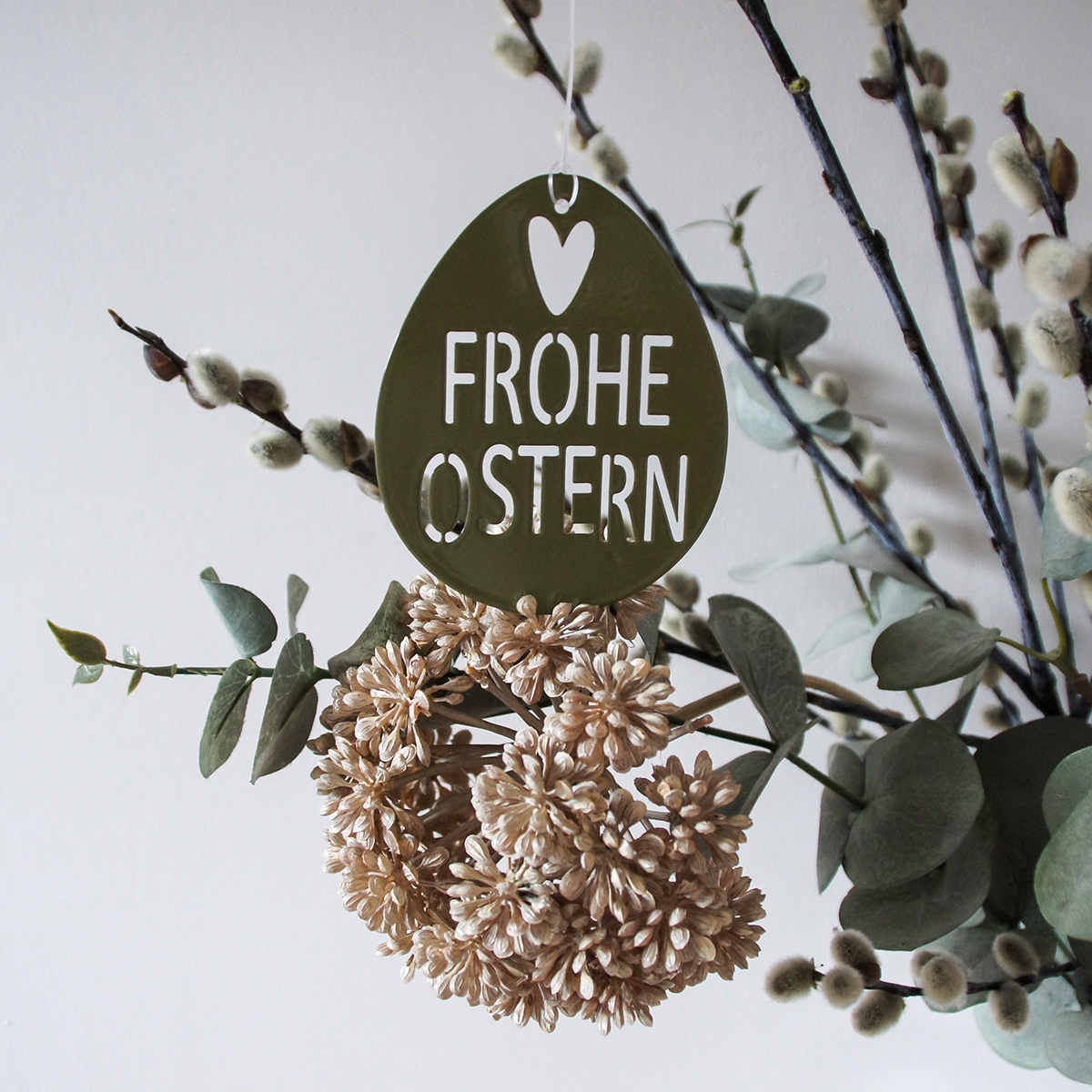 Osteranhänger "Osterei Frohe Ostern" in 3 verschiedenen Farben